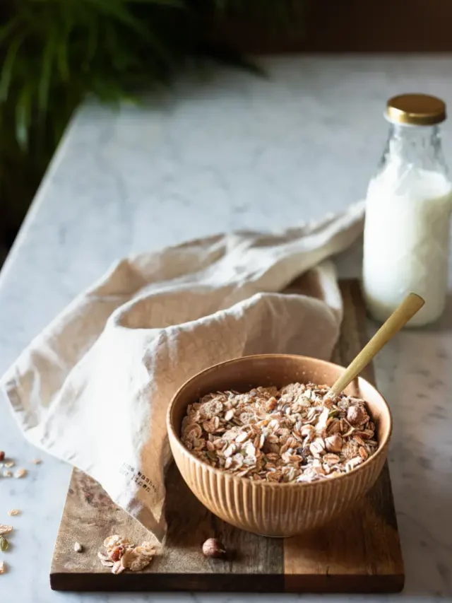 10 Reasons to Drink Oat Milk Every Day